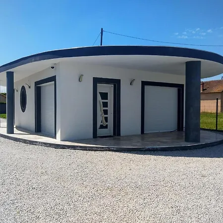 Villa Sapiac: Modern Italian-Inspired Retreat with Private Pool Montauban Exterior photo
