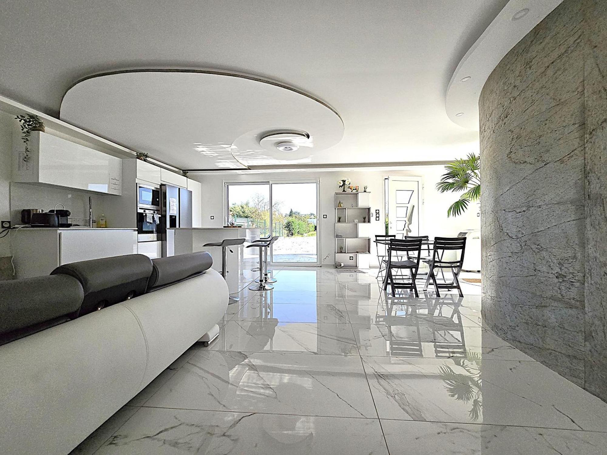 Sapiac: Modern Italian-inspired Retreat With Private Pool