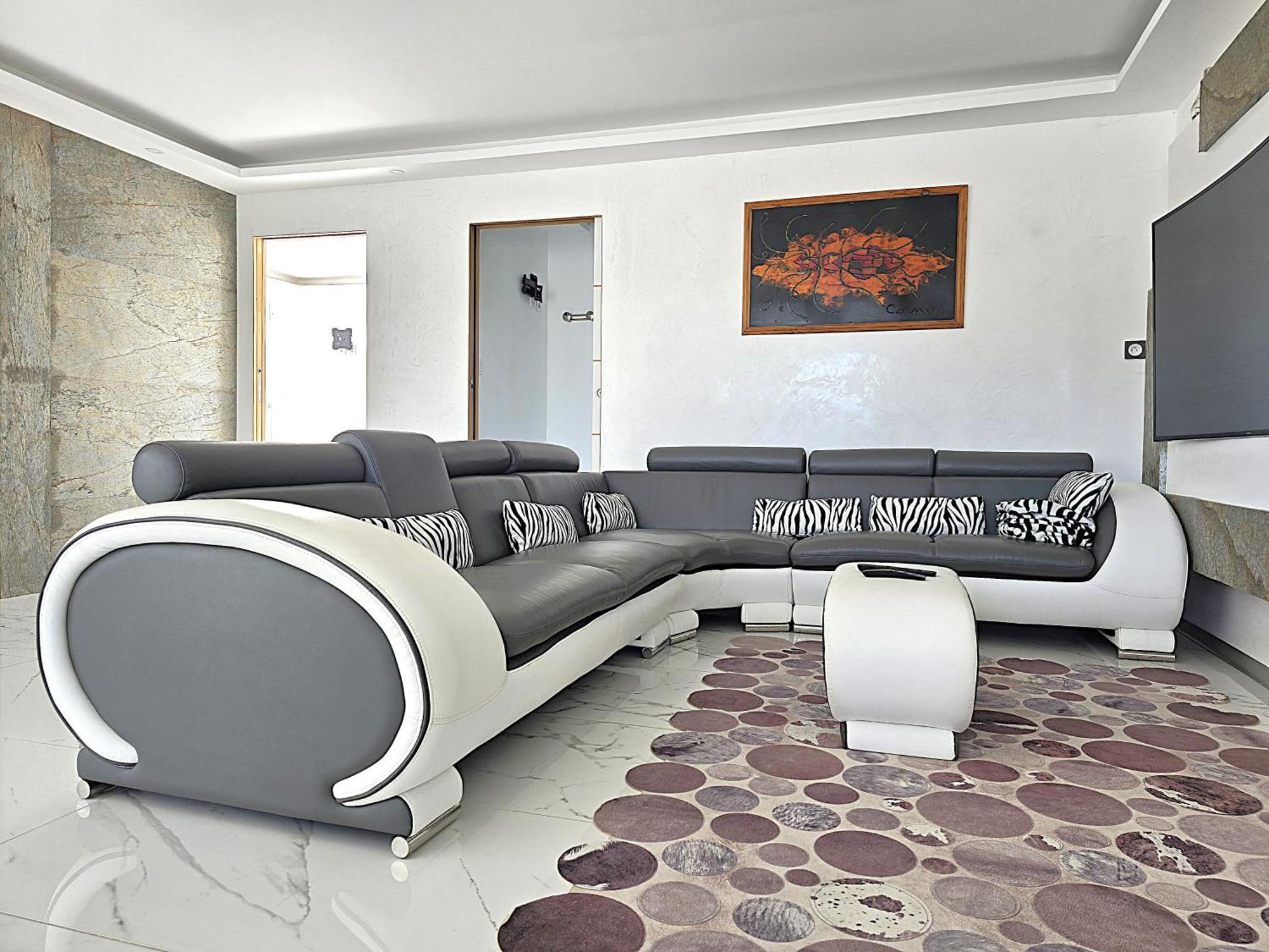 Sapiac: Modern Italian-inspired Retreat With Private Pool Holiday home Montauban