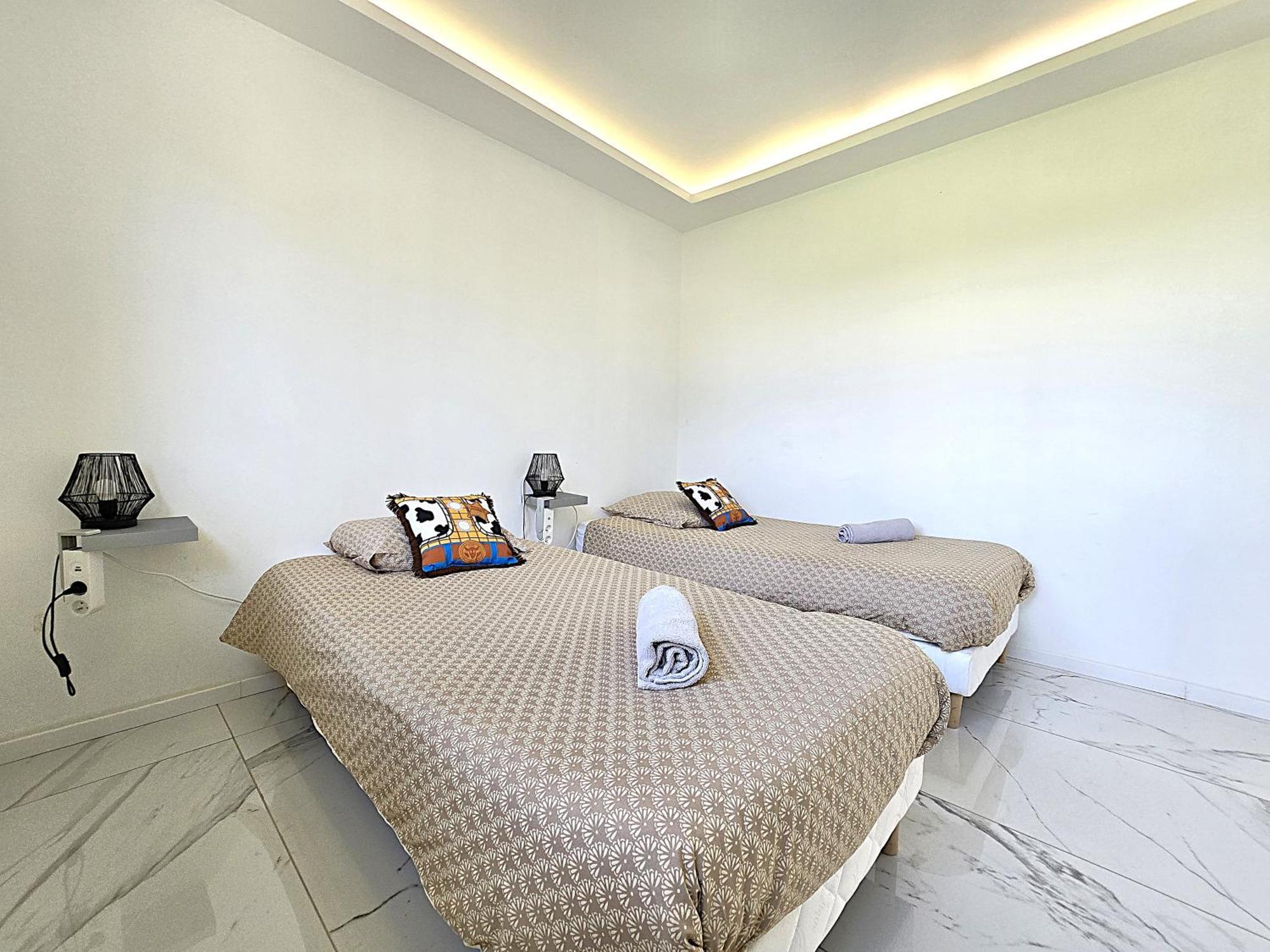 Sapiac: Modern Italian-inspired Retreat With Private Pool * Montauban