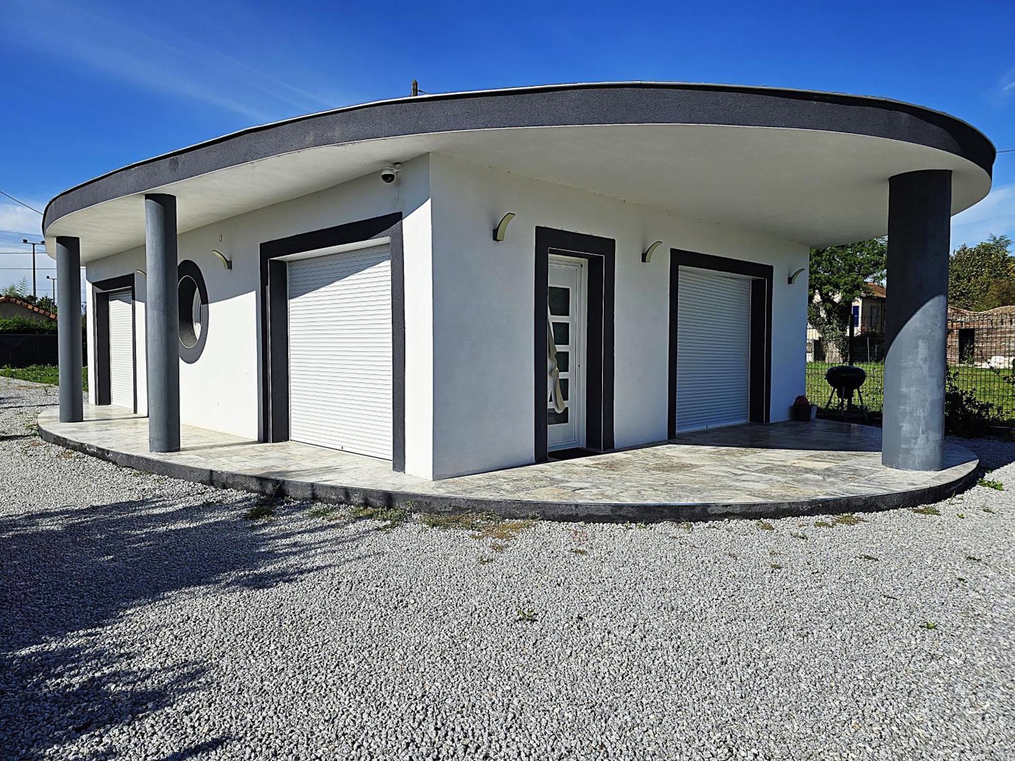 Holiday home Sapiac: Modern Italian-inspired Retreat With Private Pool